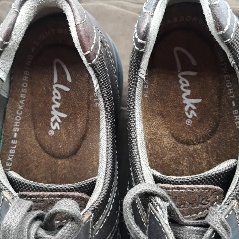 CLARKS LEATHER SHOES